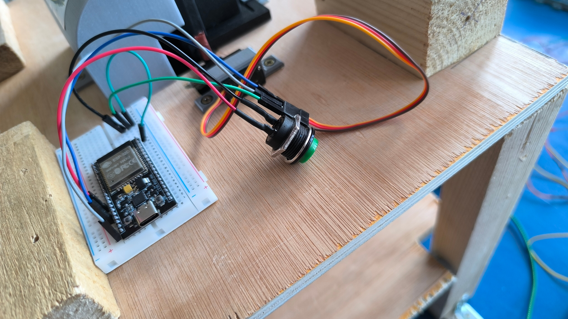 Carte ESP32 et électronique embarquée du prototype Métro Poub'L